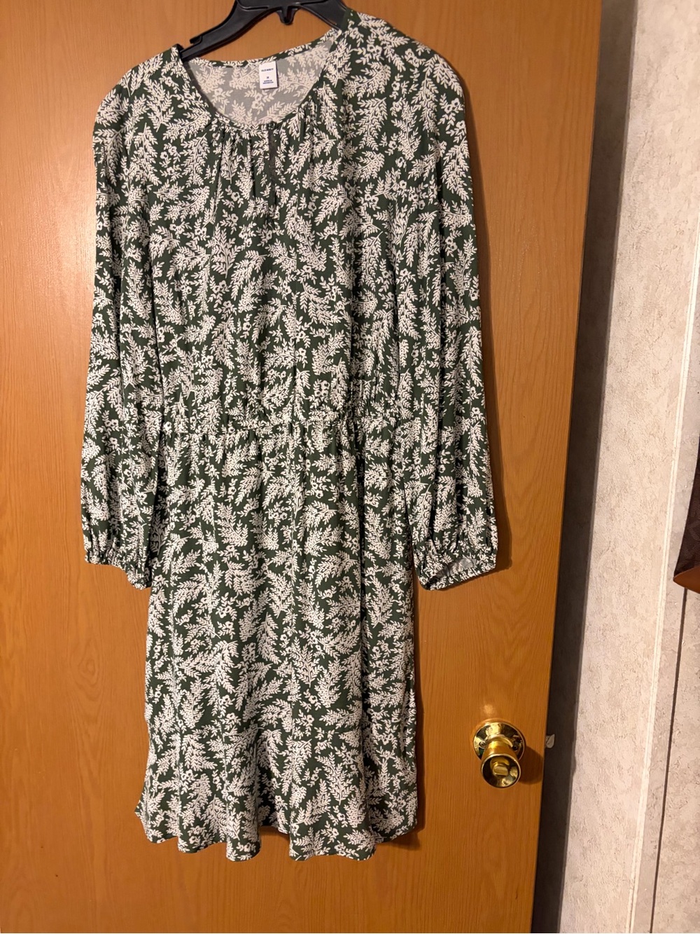 Old Navy Forest Green & White Floral Long Sleeve Tiered Dress